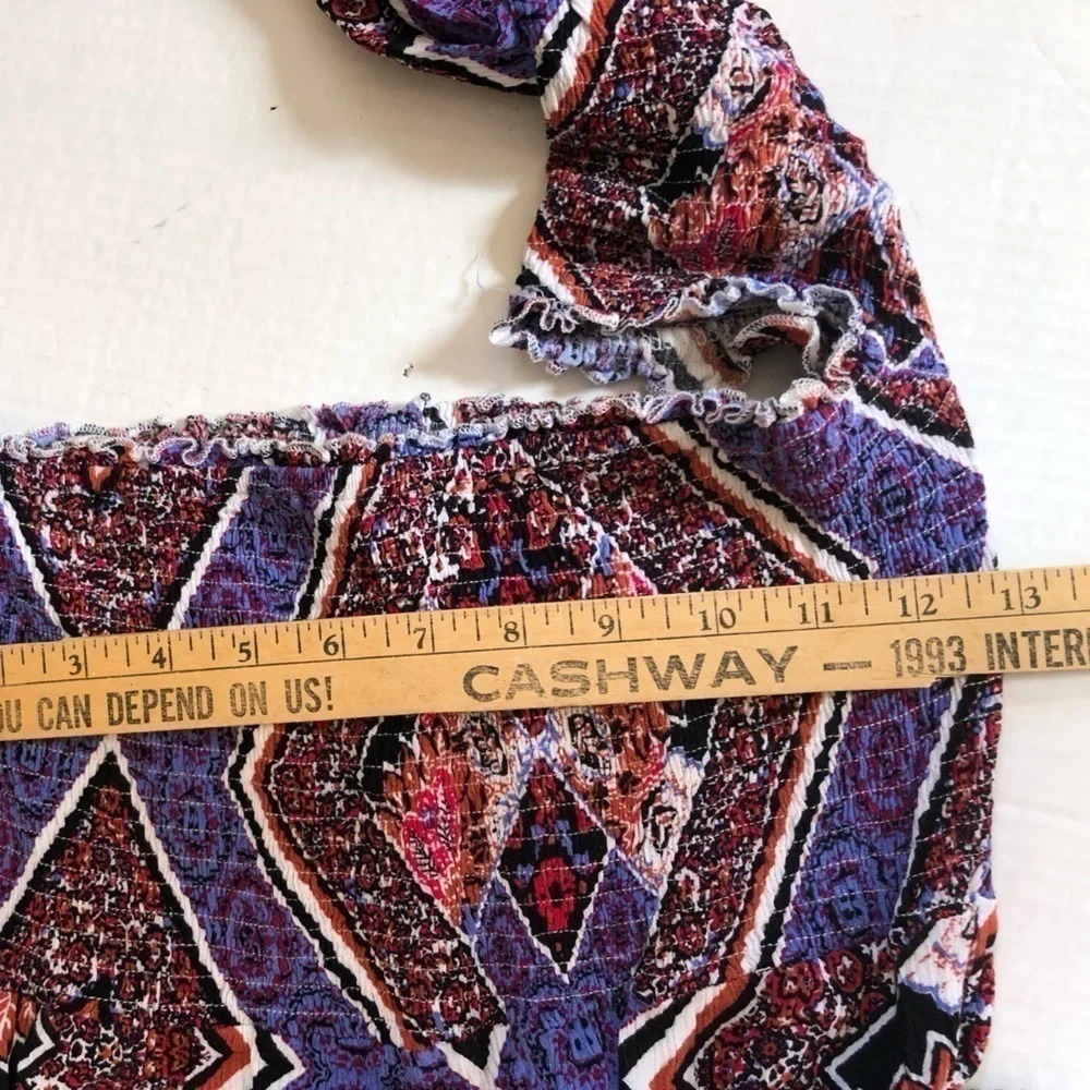 Elastic Stretch Funky Patterned Top - Picture 4 of 10